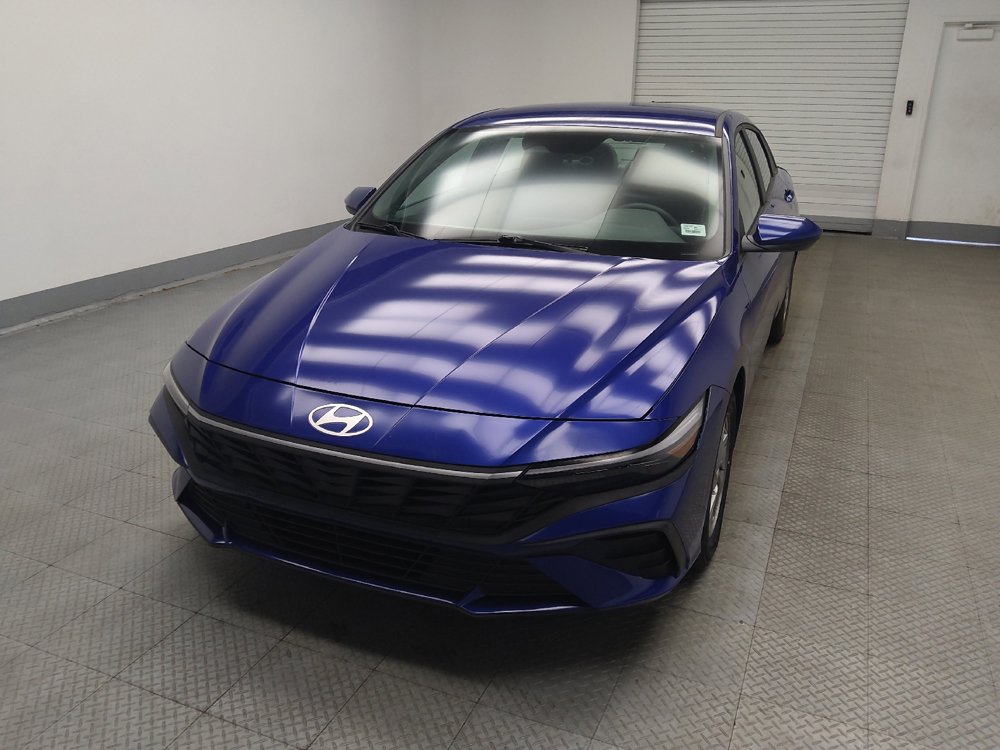 Used 2025 Hyundai Elantra SE FWD image 15