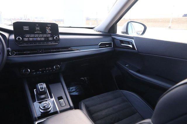 Used 2024 Mitsubishi Outlander SE Black Edition image 25