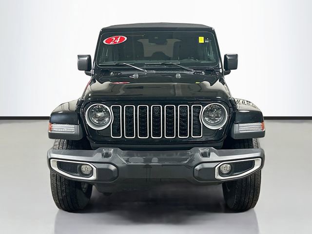 Used 2024 Jeep Wrangler Sahara w/ Technology Group image 4