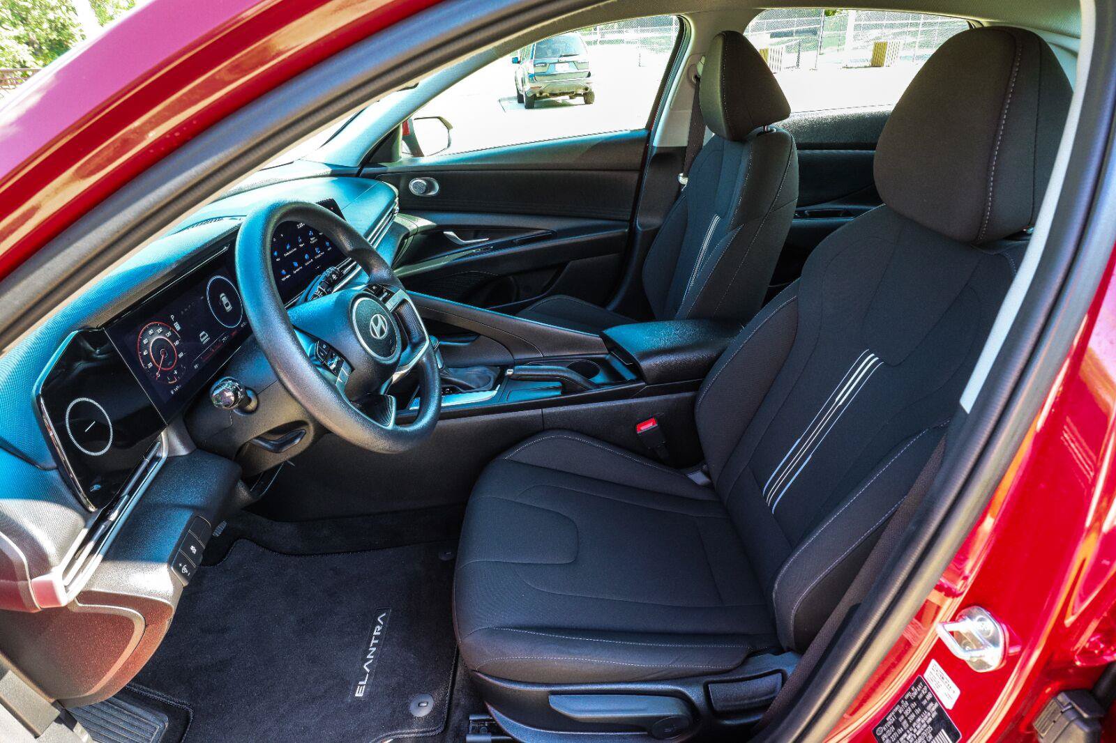 Used 2024 Hyundai Elantra SEL FWD image 34