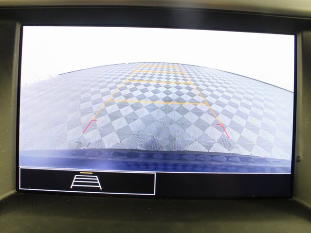 Used 2023 GMC Acadia SLE w/ Driver Convenience Package image 3