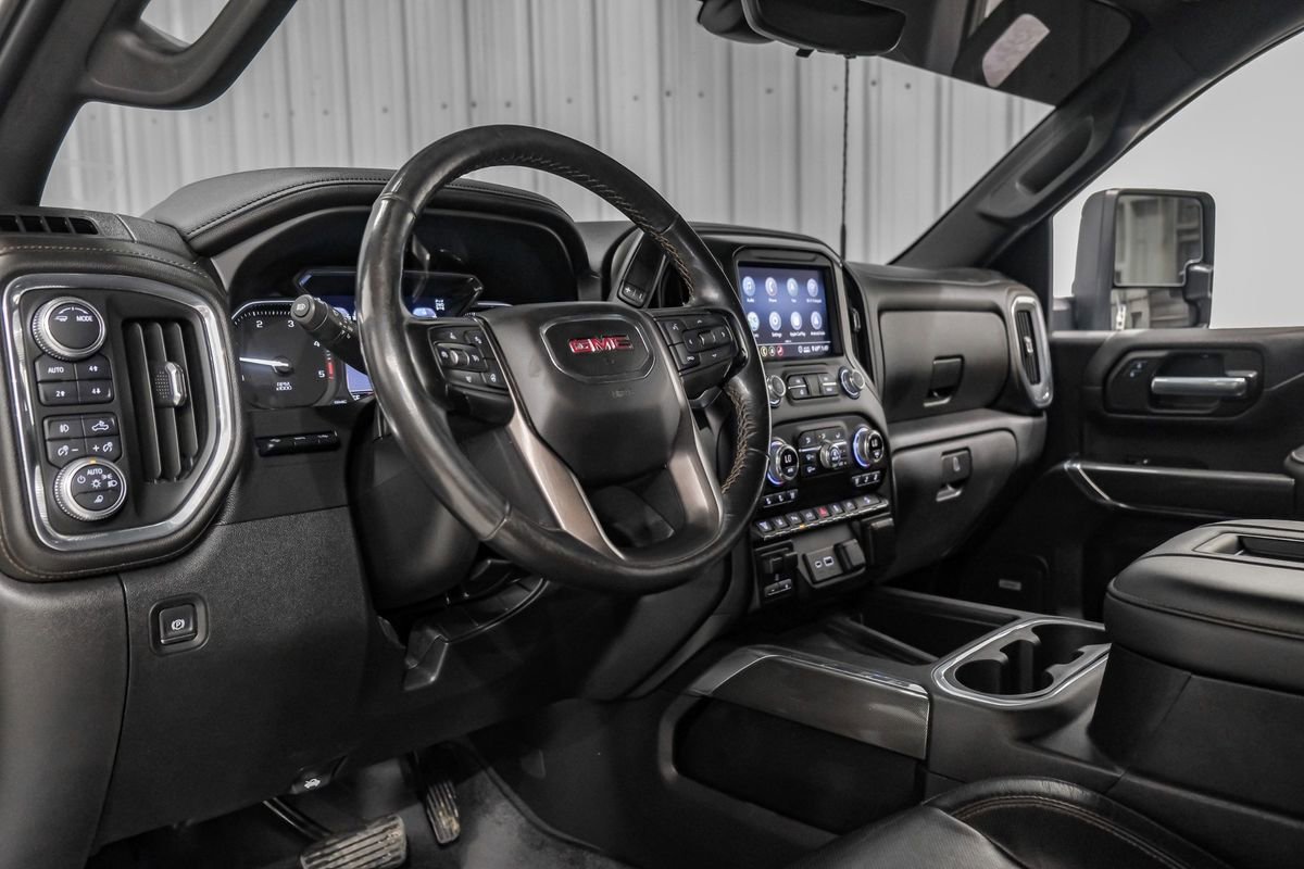 Used 2020 GMC Sierra 2500 AT4 w/ AT4 Premium Package image 16