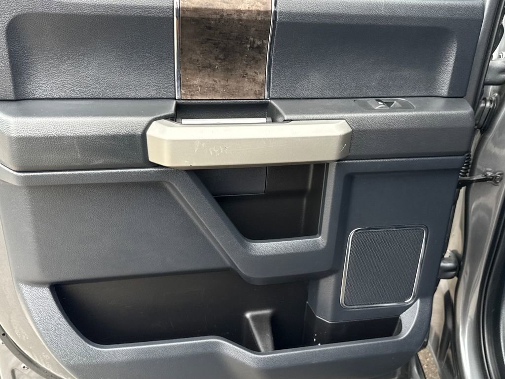 Used 2022 Ford F250 Lariat w/ Black Appearance Package image 34