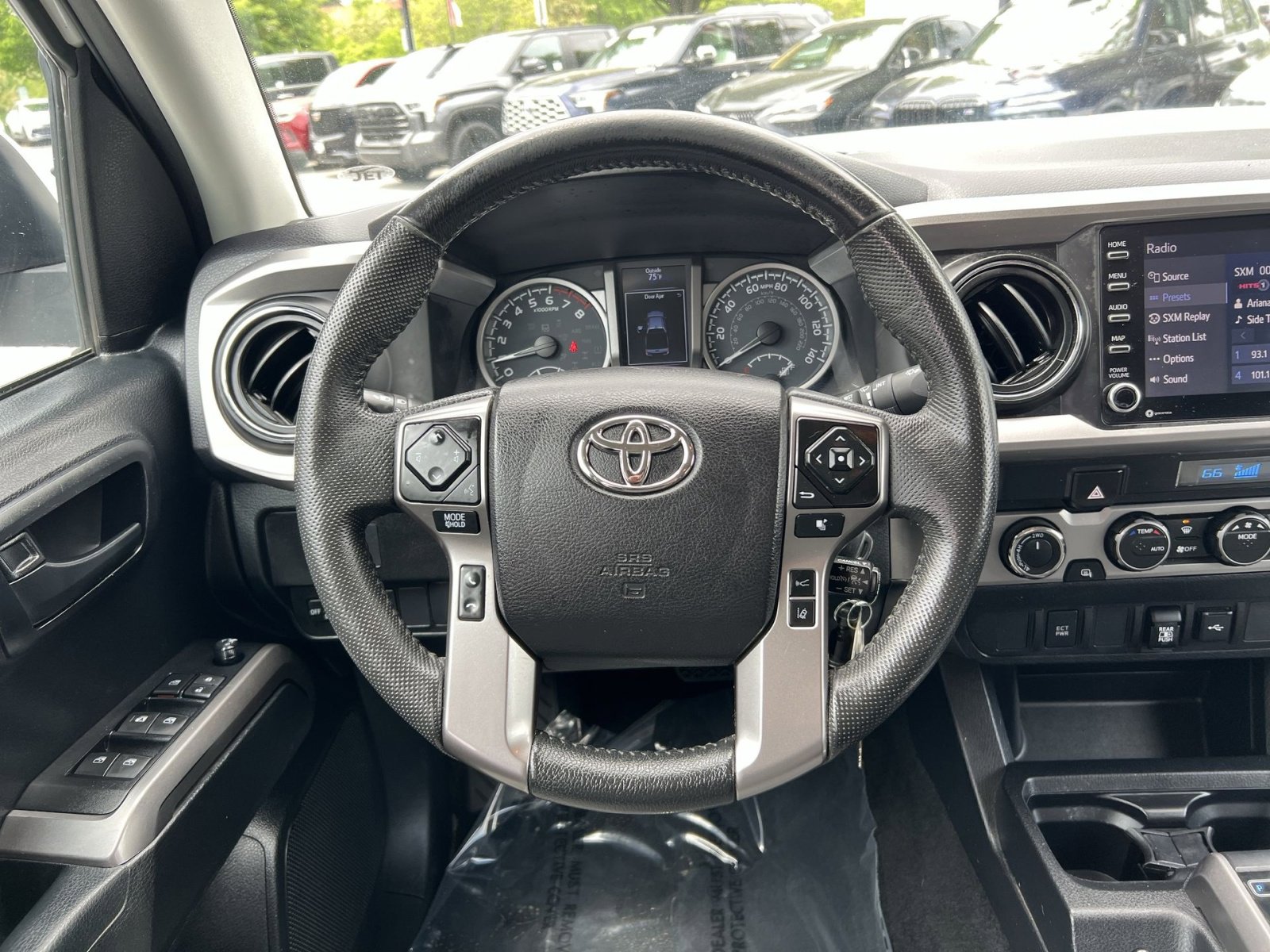 Used 2022 Toyota Tacoma SR5 AWD/4WD image 16