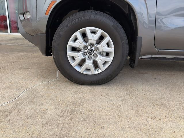 Certified 2024 Nissan Frontier SV w/ SV Convenience Package image 8