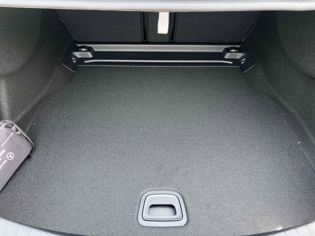 New 2026 Mercedes-Benz CLE 300 4MATIC Coupe image 16