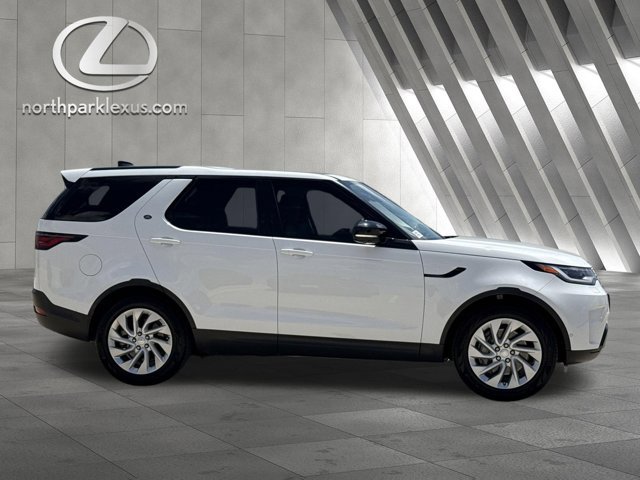 Used 2024 Land Rover Discovery S AWD/4WD image 4