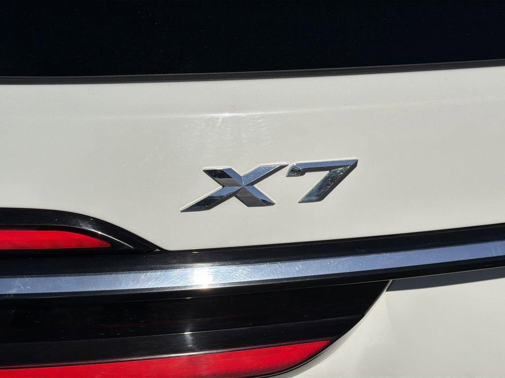 Used 2023 BMW X7 xDrive40i image 30