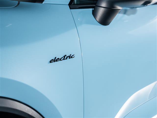 New 2025 Porsche Macan 4S Electric image 18