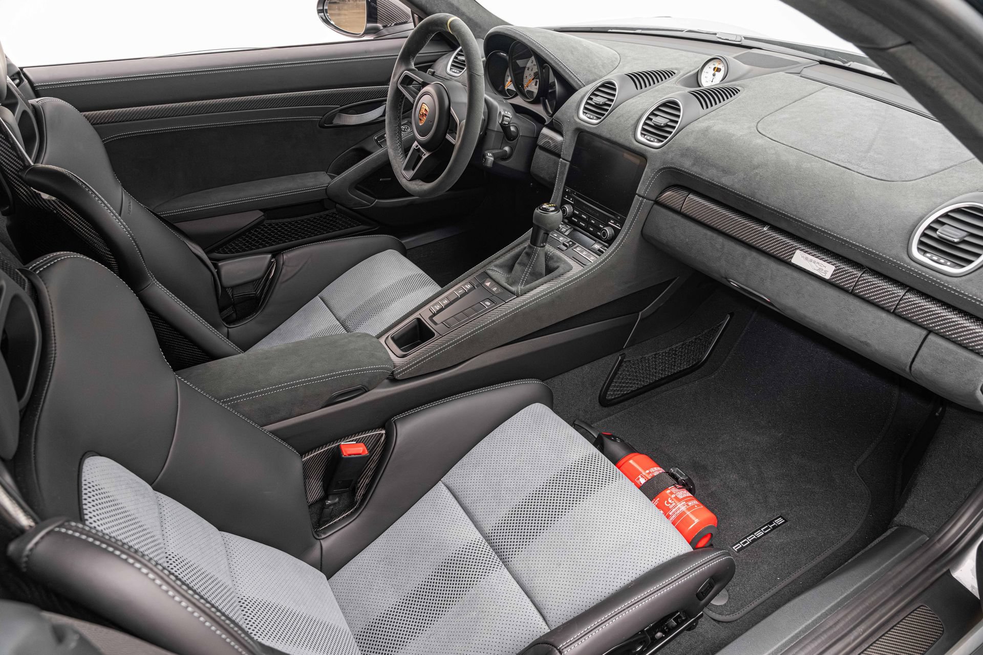 Used 2023 Porsche 718 Cayman GT4 RS RWD image 34