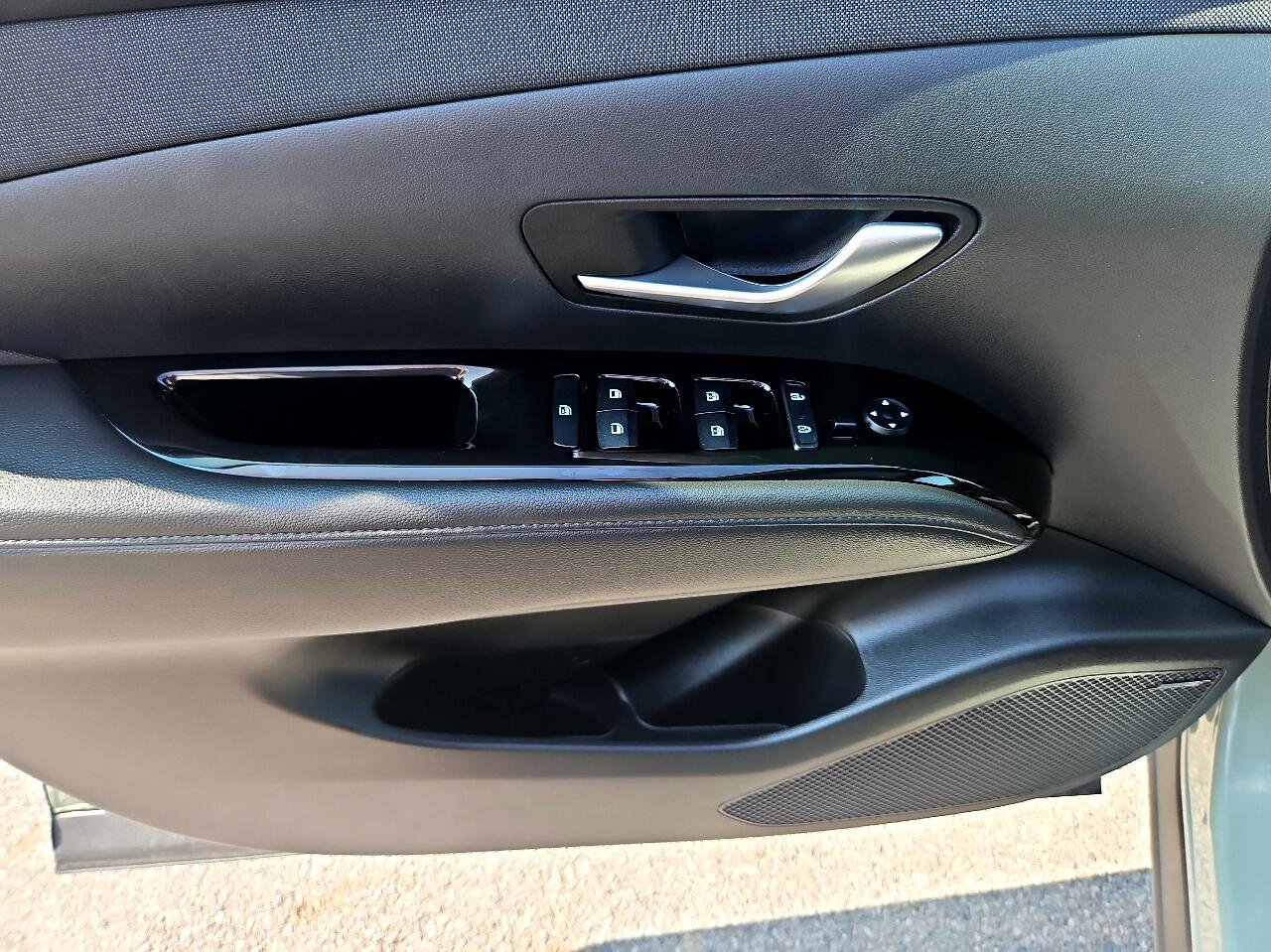 Used 2022 Hyundai Santa Cruz Limited image 18