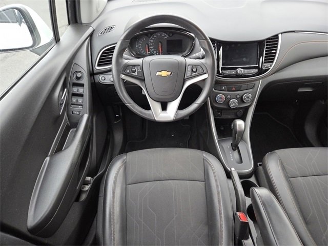 Used 2022 Chevrolet Trax LT w/ Sport Edition image 24