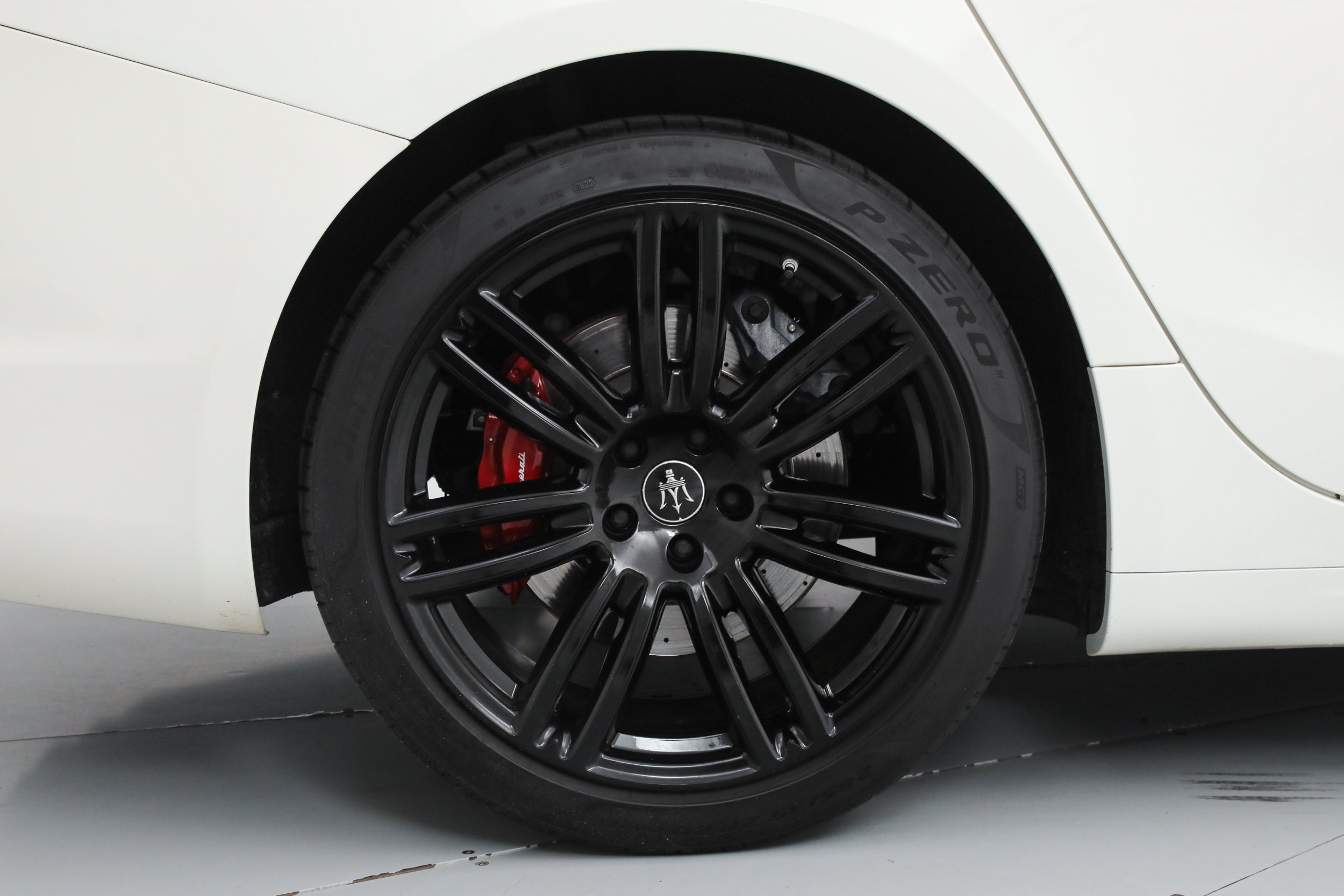 Certified 2023 Maserati Ghibli Modena RWD image 19