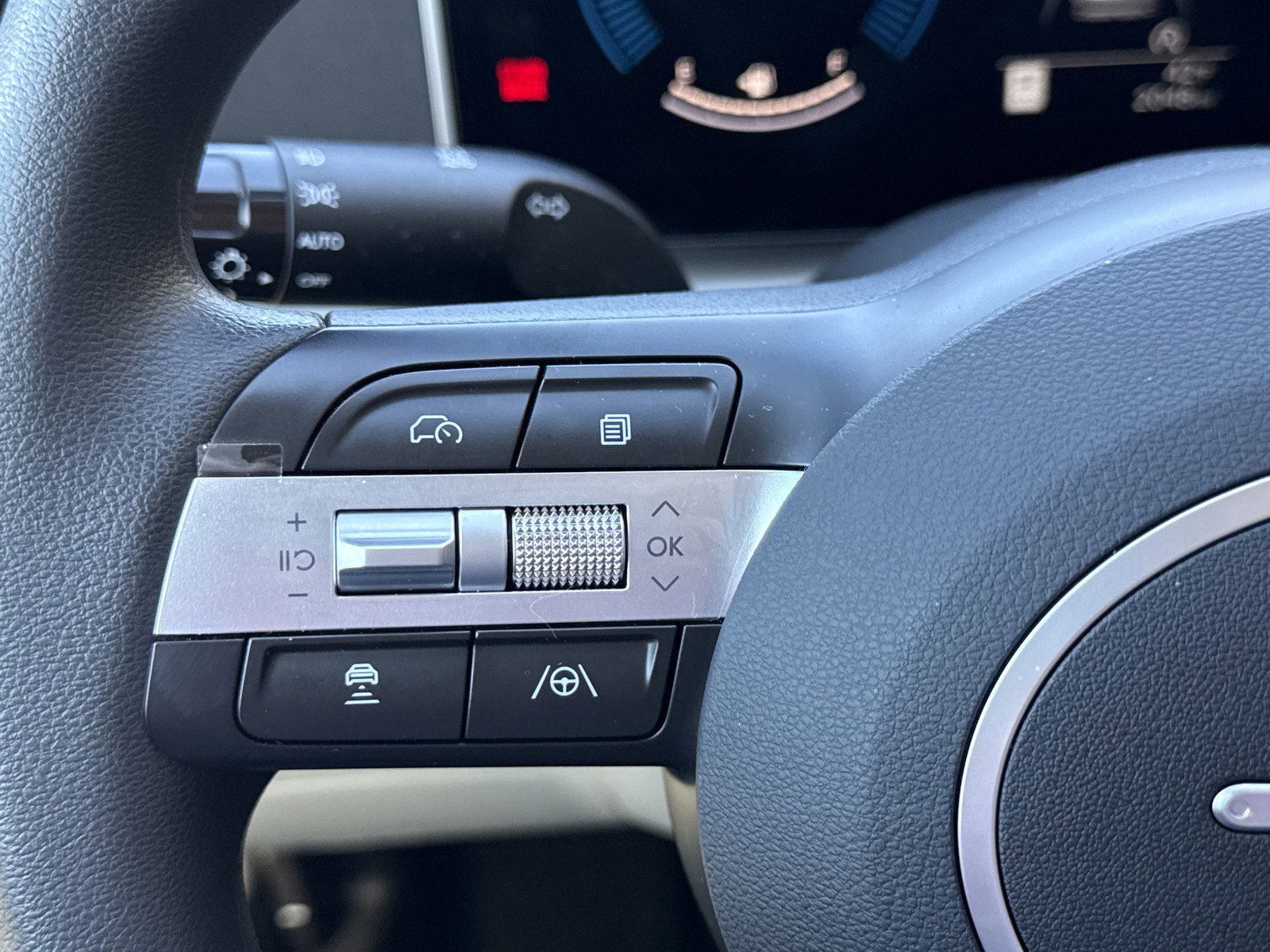 Certified 2025 Hyundai Tucson SE image 20