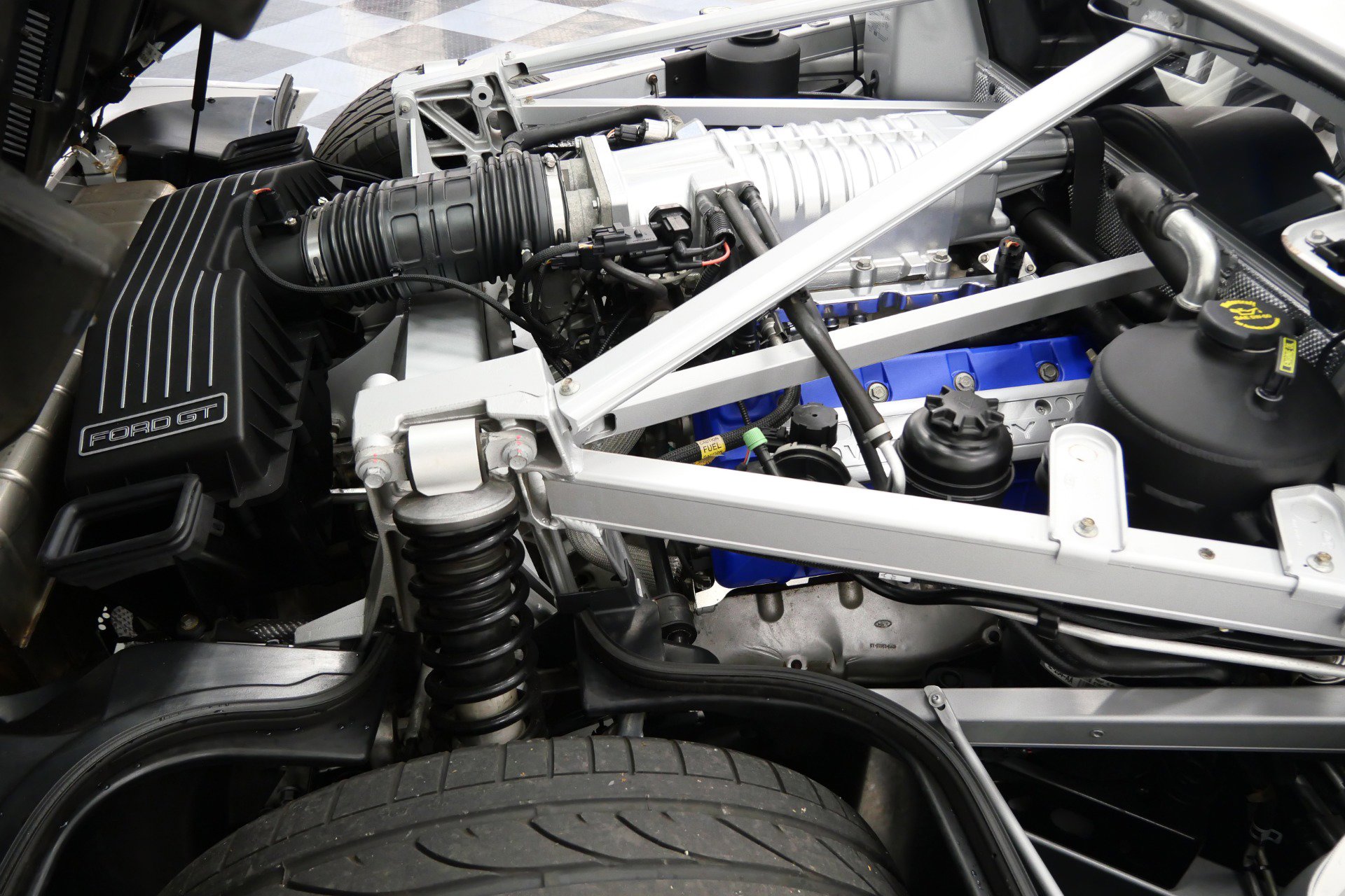 Used 2005 Ford GT image 47