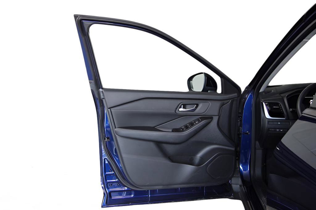 Used 2024 Nissan Rogue SL image 10
