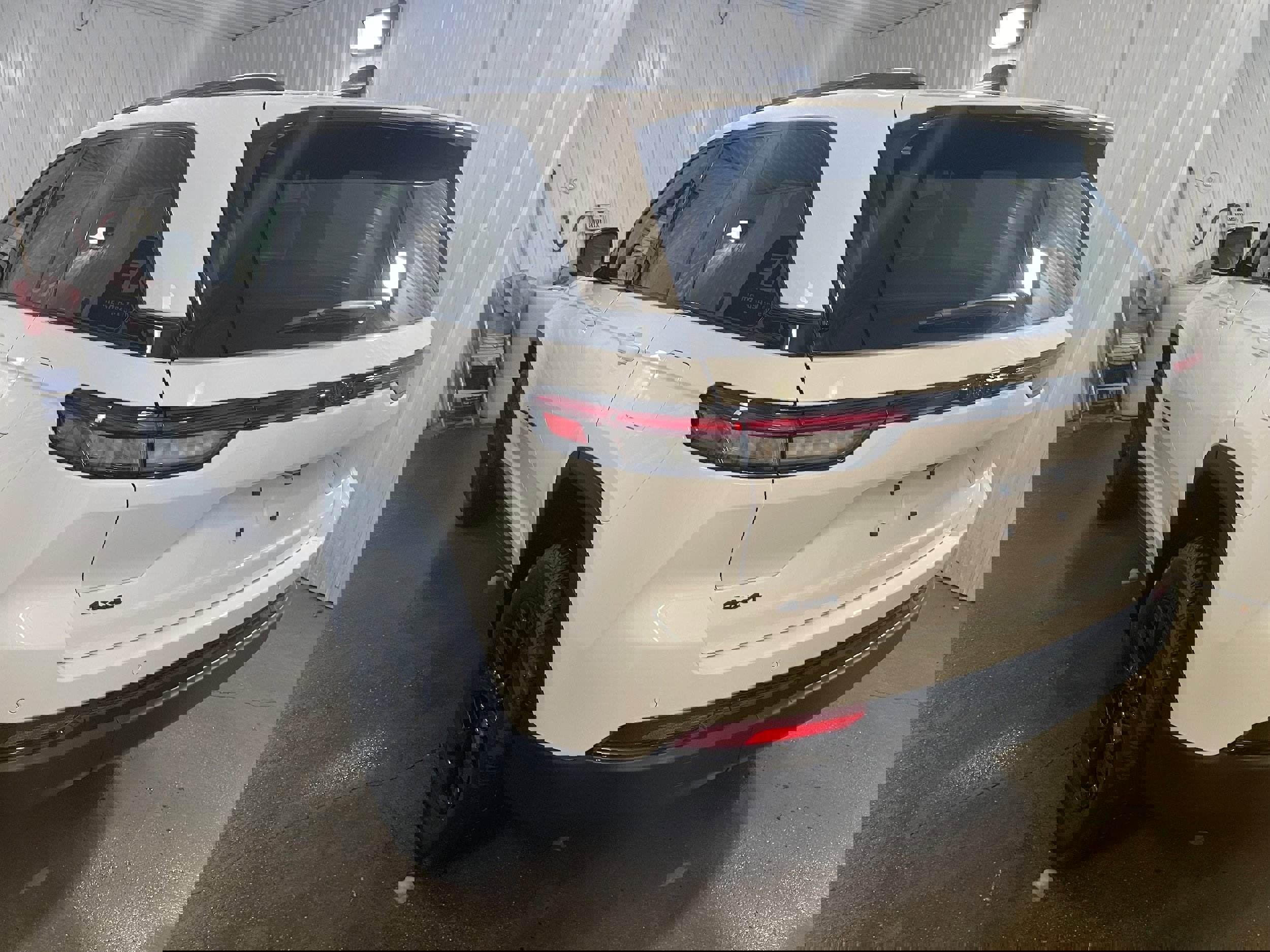 New 2025 Jeep Grand Cherokee Altitude image 5