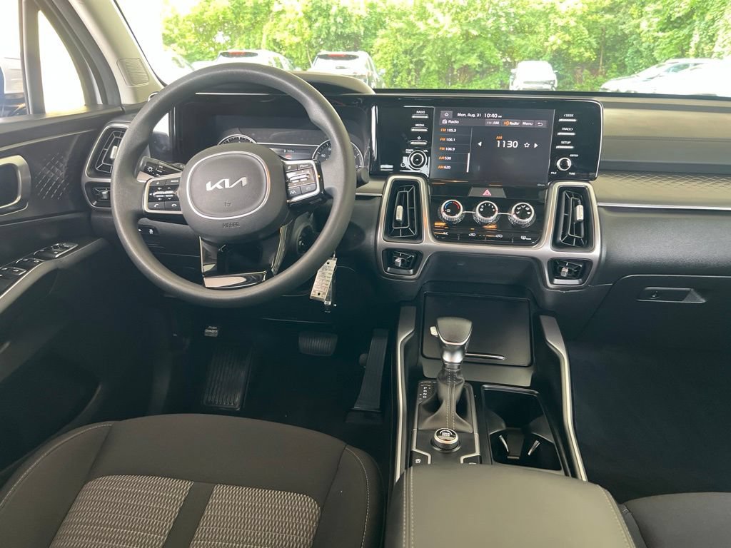 Certified 2022 Kia Sorento LX FWD image 17