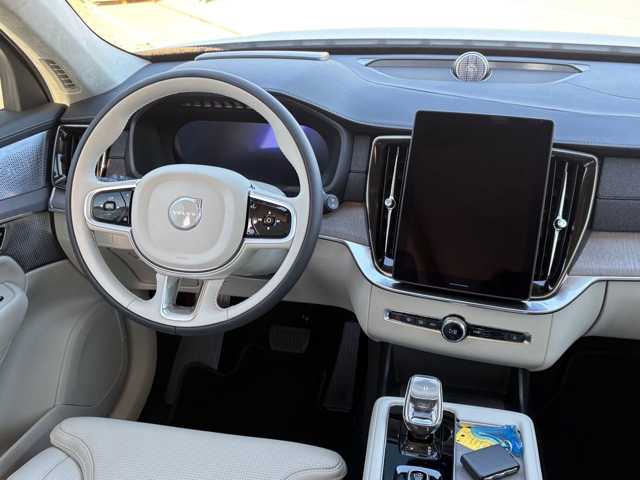 New 2026 Volvo XC90 B6 Ultra w/ Lounge Package AWD/4WD image 9