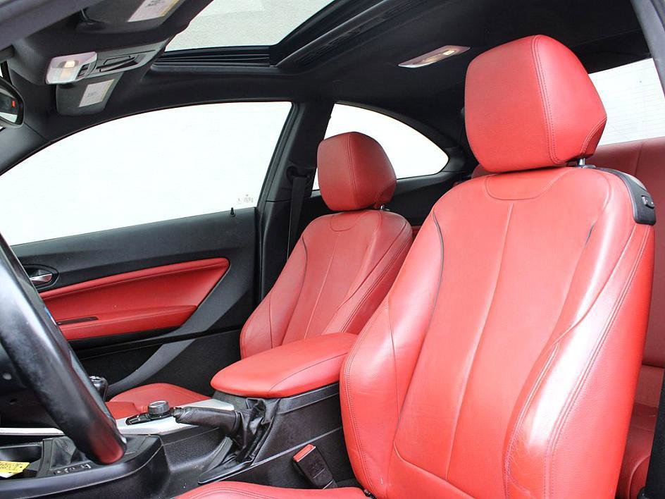 Used 2015 BMW M235i Coupe image 9