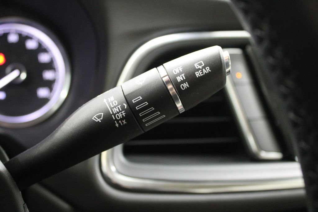 Used 2024 Buick Enclave Essence w/ Technology Package image 41