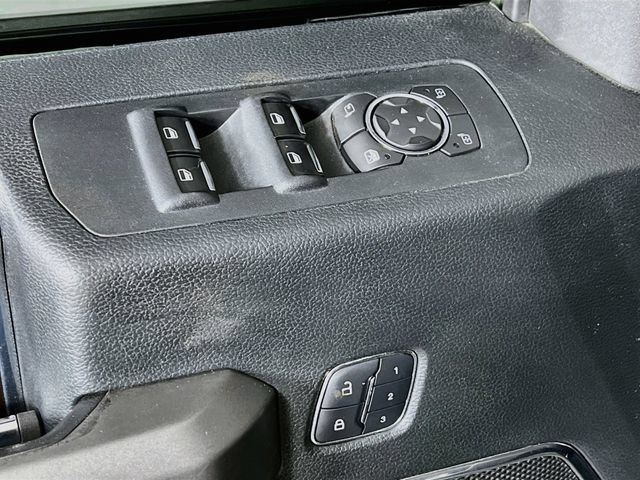 Used 2016 Ford F150 Platinum w/ Equipment Group 701A Luxury RWD image 9