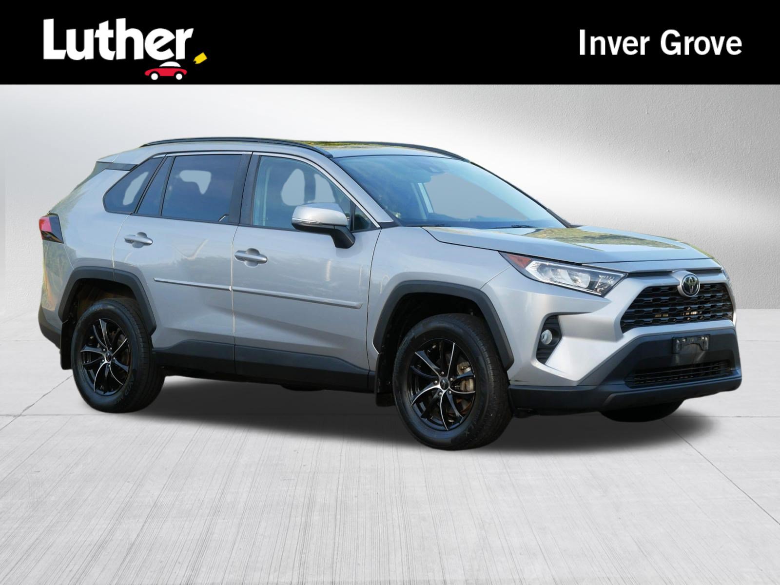 Used 2019 Toyota RAV4 XLE AWD/4WD image 1