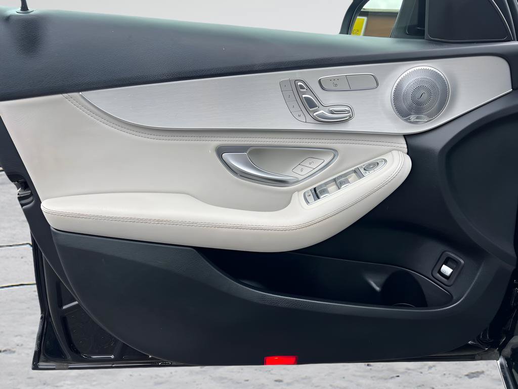 Used 2015 Mercedes-Benz C 300 4MATIC Sedan image 34
