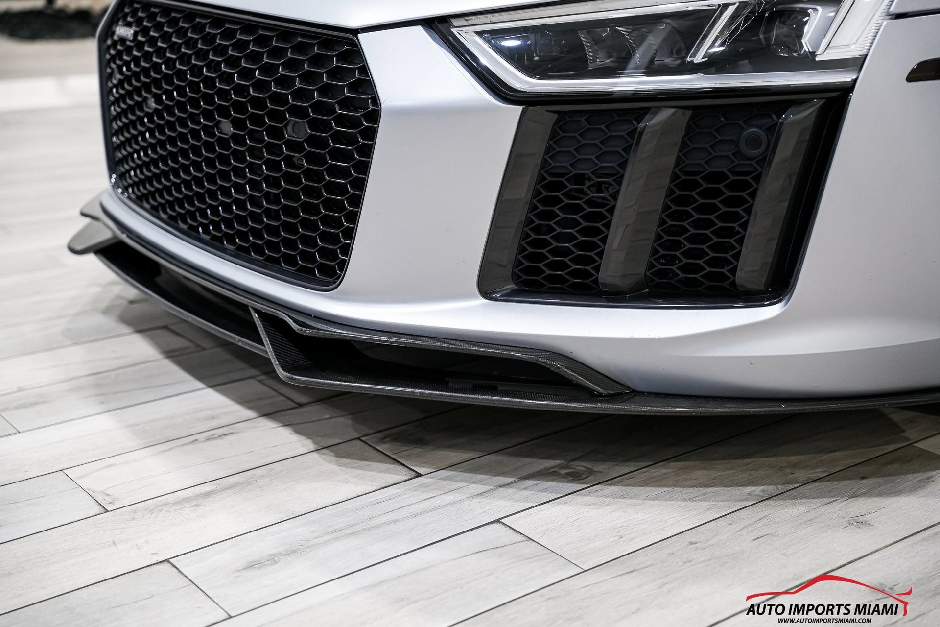 Used 2018 Audi R8 V10 w/ Carbon Exterior Package AWD/4WD image 5