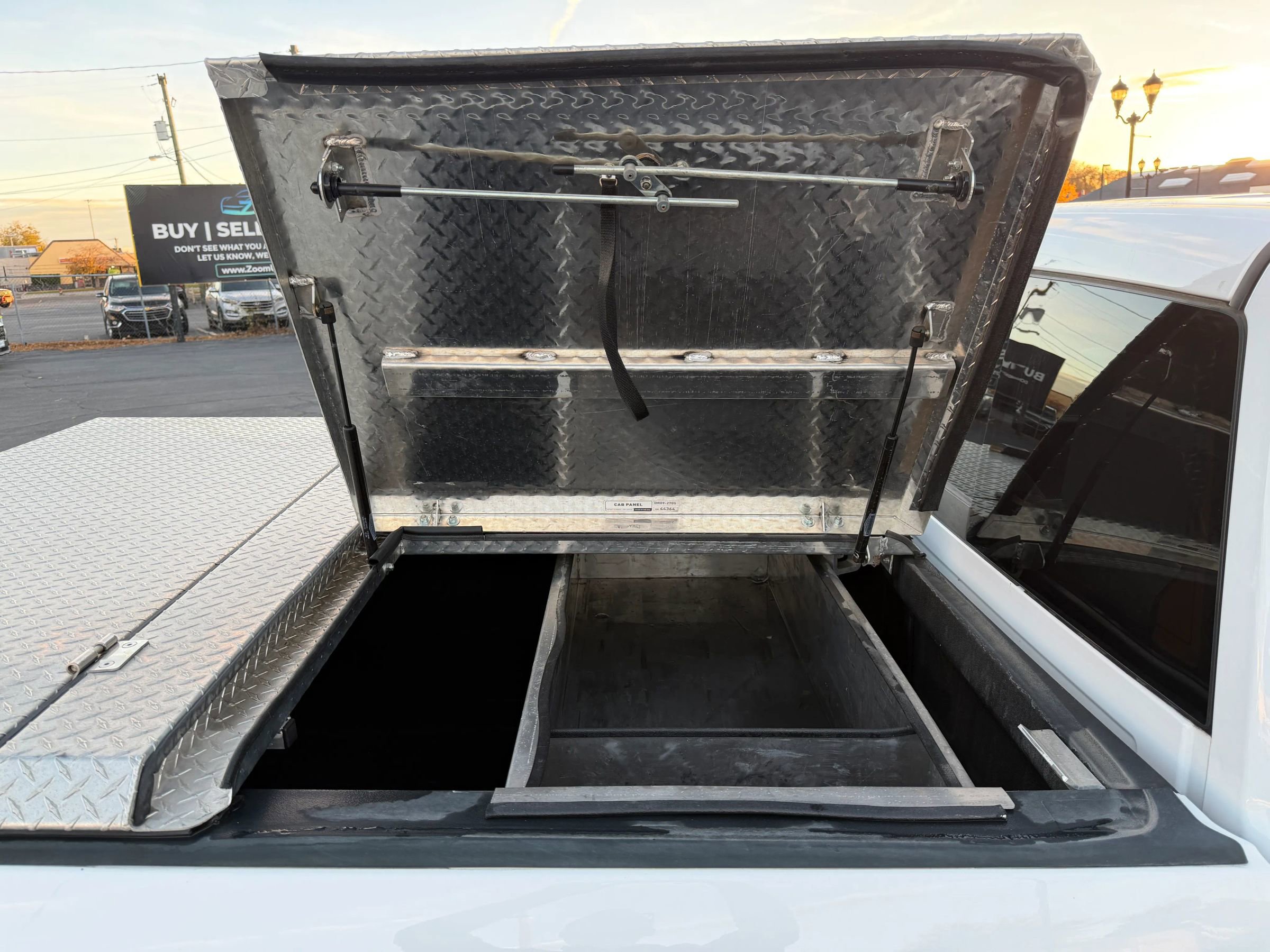 Used 2017 RAM 1500 Classic SLT image 11