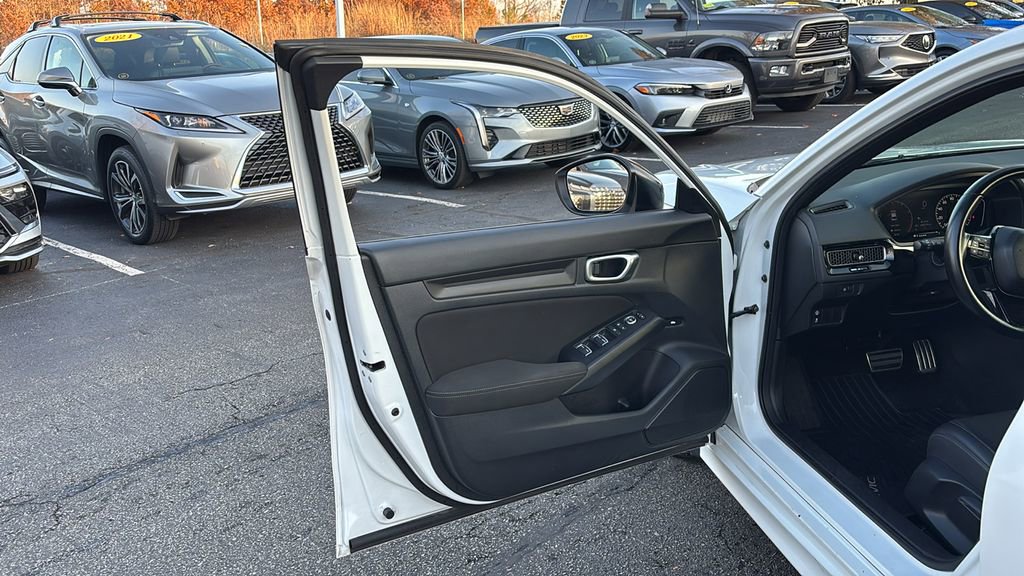 Used 2023 Honda Civic Sport image 11