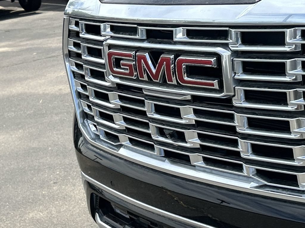 New 2026 GMC Yukon Denali w/ Sun & Power Step Package AWD/4WD image 32