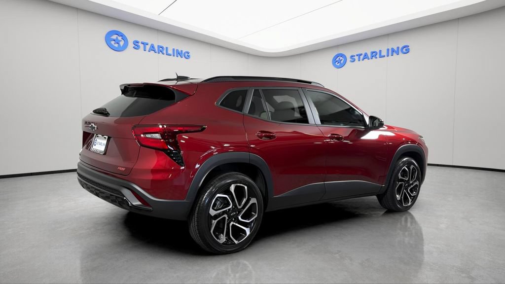 Certified 2024 Chevrolet Trax RS w/ Sunroof Package FWD image 10