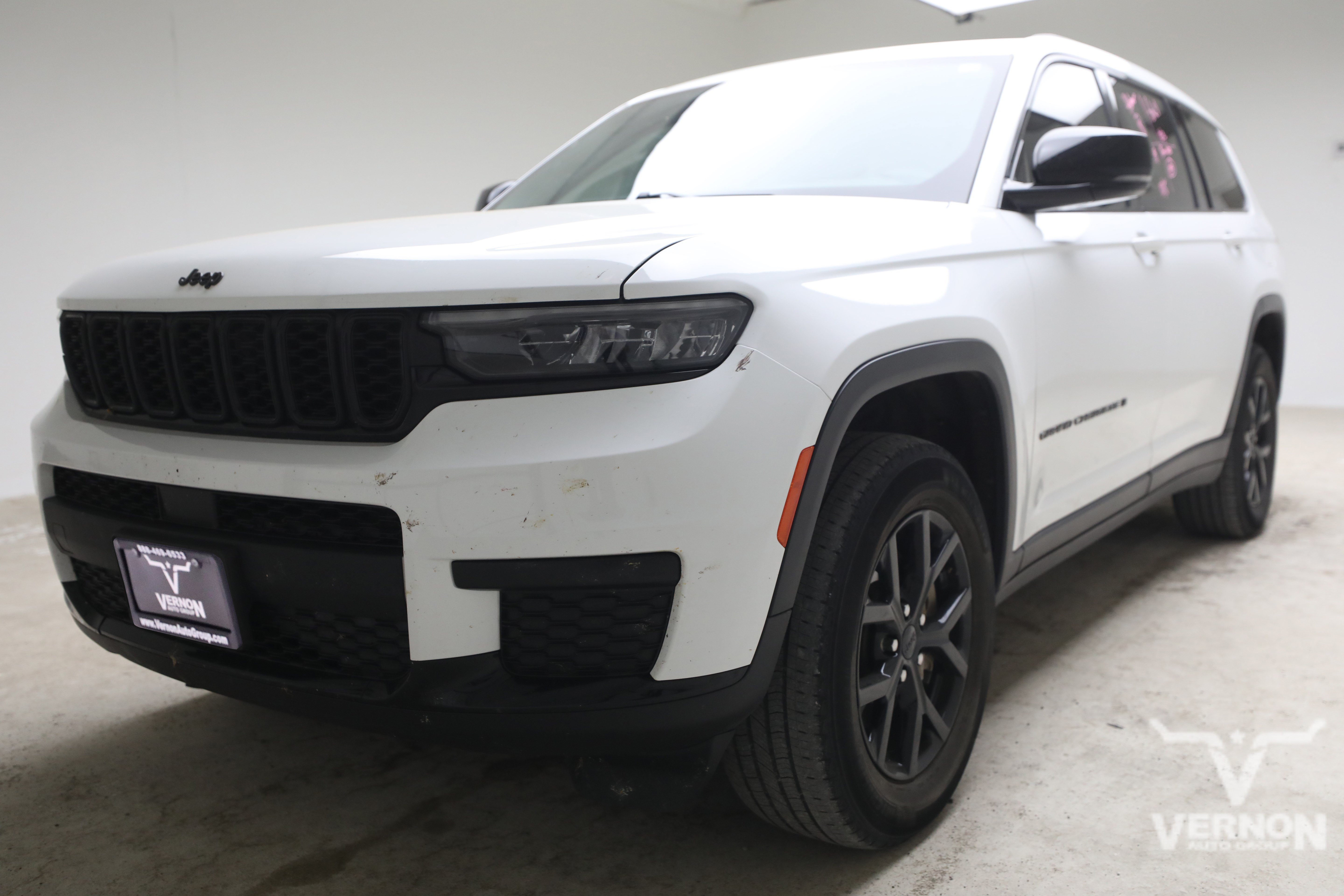 Used 2024 Jeep Grand Cherokee L Laredo