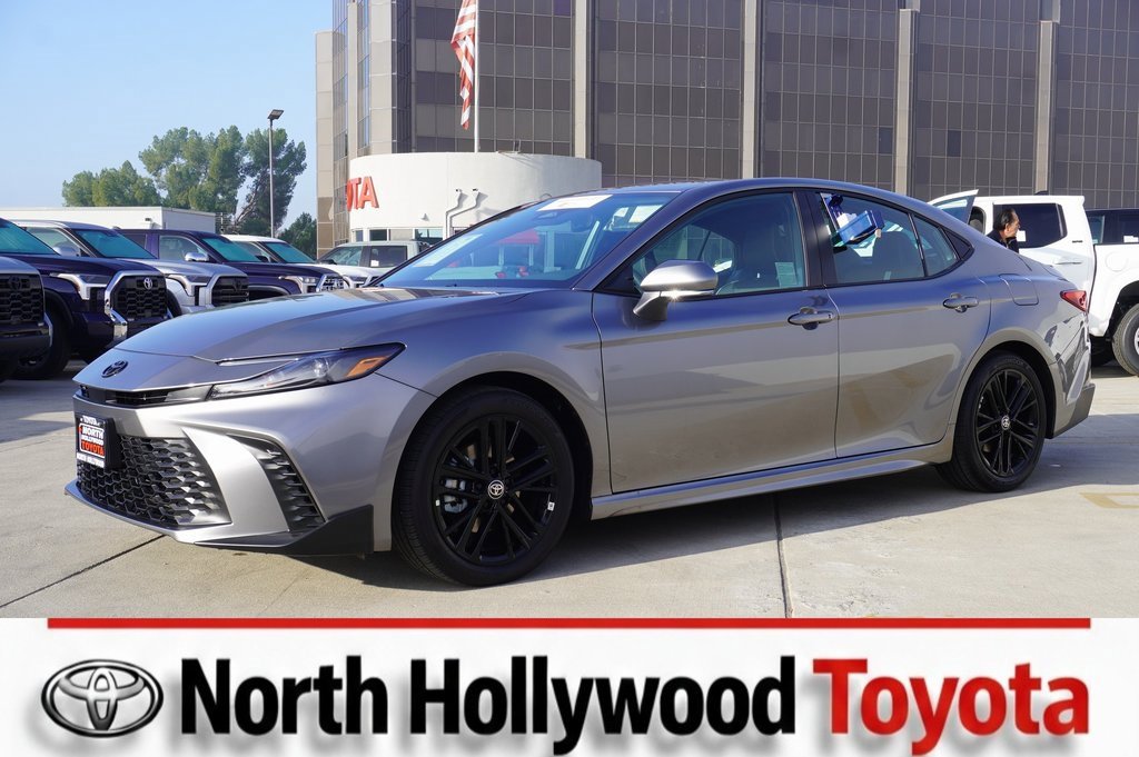 Certified 2025 Toyota Camry SE image 4