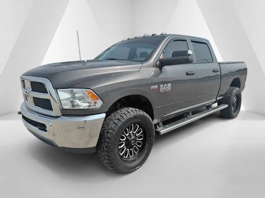 Used 2018 RAM 2500 Tradesman w/ Chrome Appearance Group AWD/4WD image 3