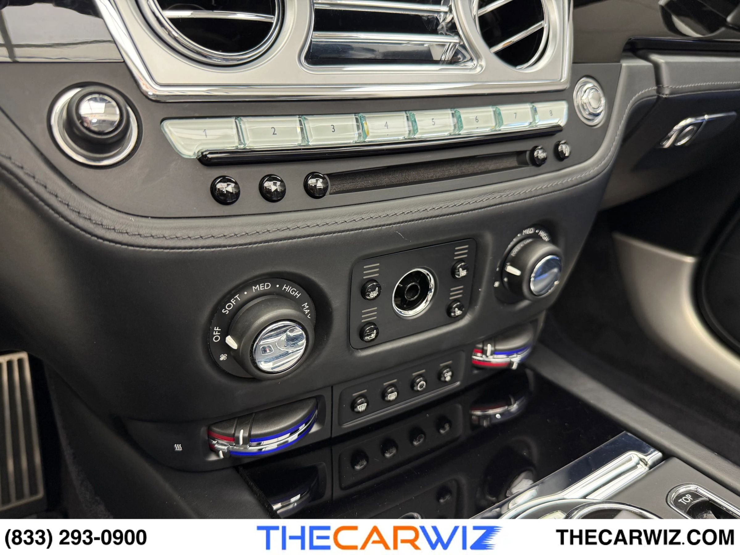 Used 2019 Rolls-Royce Dawn image 51