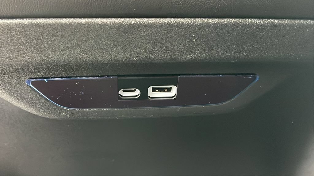 Used 2026 Chrysler Pacifica Select FWD image 16