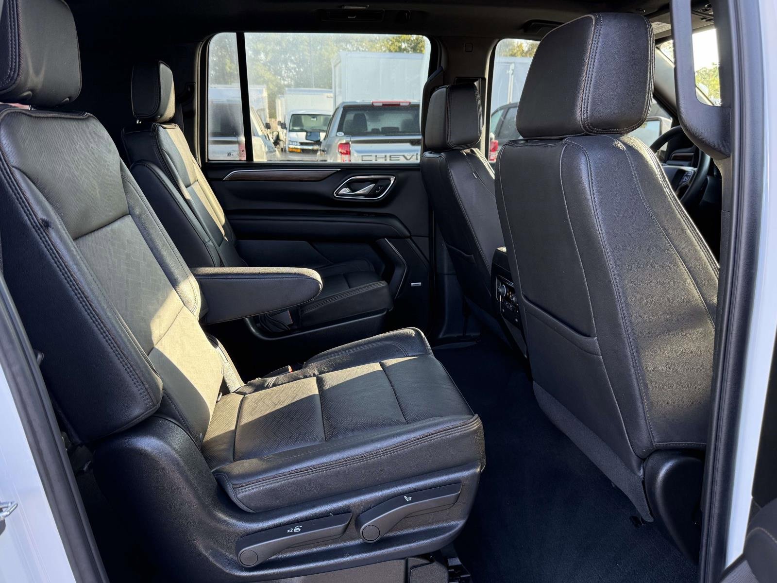 Certified 2023 Chevrolet Suburban High Country image 22