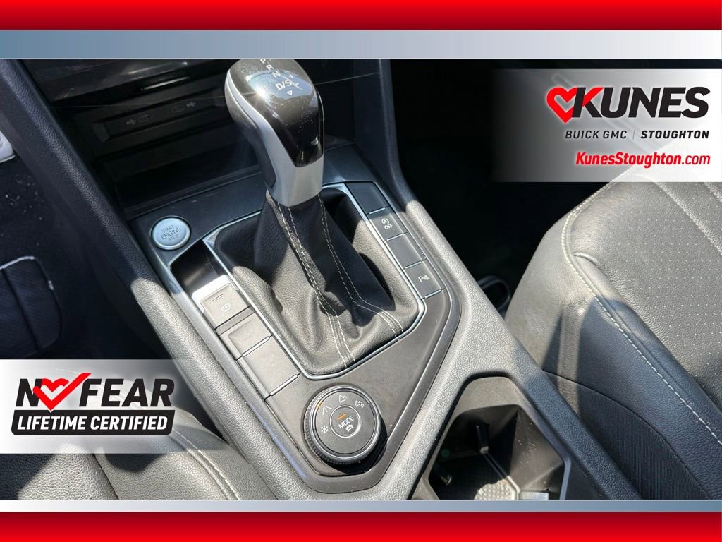 Used 2024 Volkswagen Tiguan SE R-Line AWD/4WD image 35
