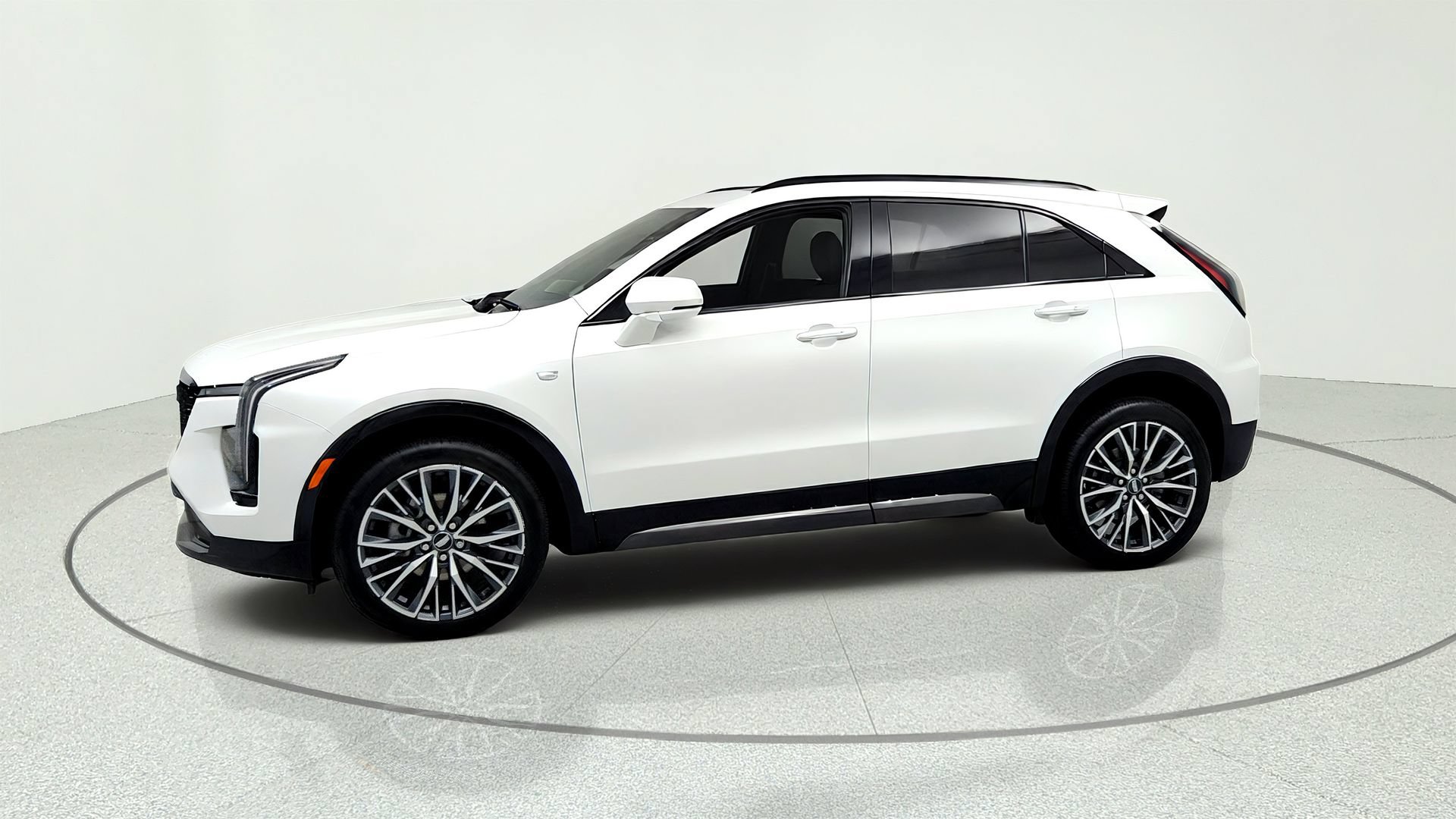 Certified 2024 Cadillac XT4 Sport AWD/4WD image 2