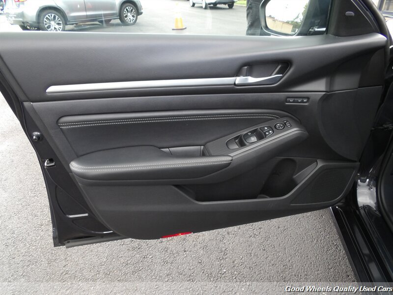Used 2019 Nissan Altima 2.5 Platinum FWD image 23