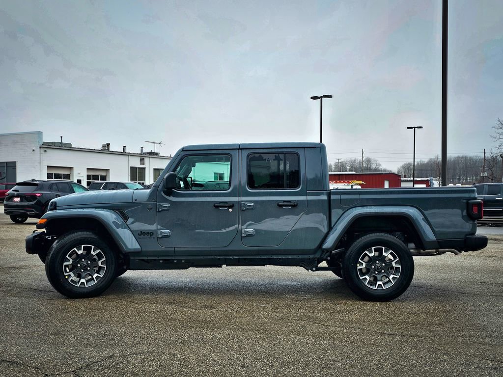 New 2026 Jeep Gladiator Sahara image 7