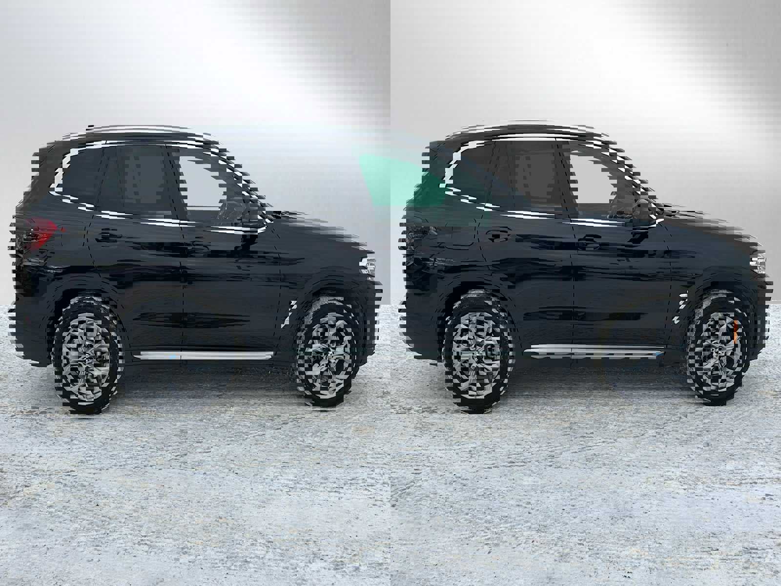 Used 2023 BMW X3 xDrive30i w/ Convenience Package image 2