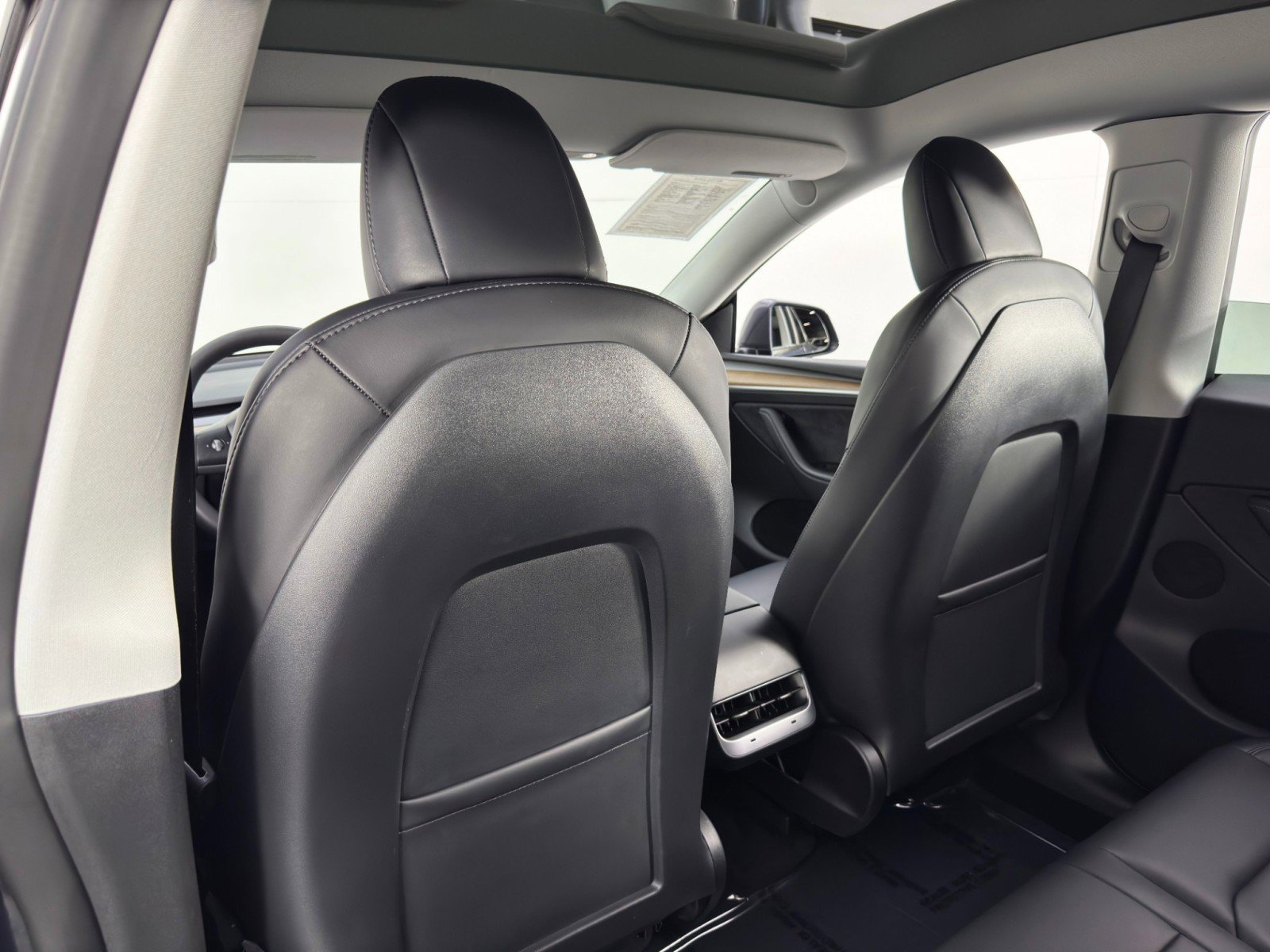 Used 2023 Tesla Model Y Performance image 36