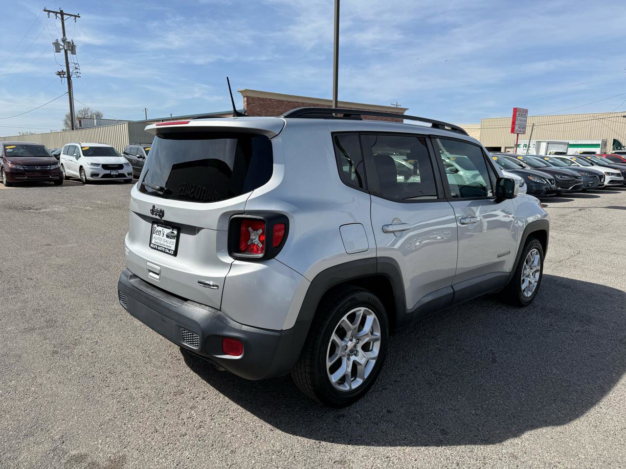 Used 2018 Jeep Renegade Latitude image 6