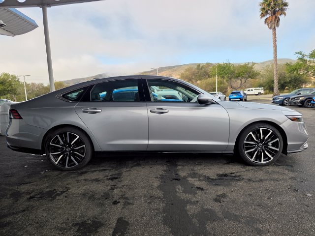 Used 2023 Honda Accord Touring image 9