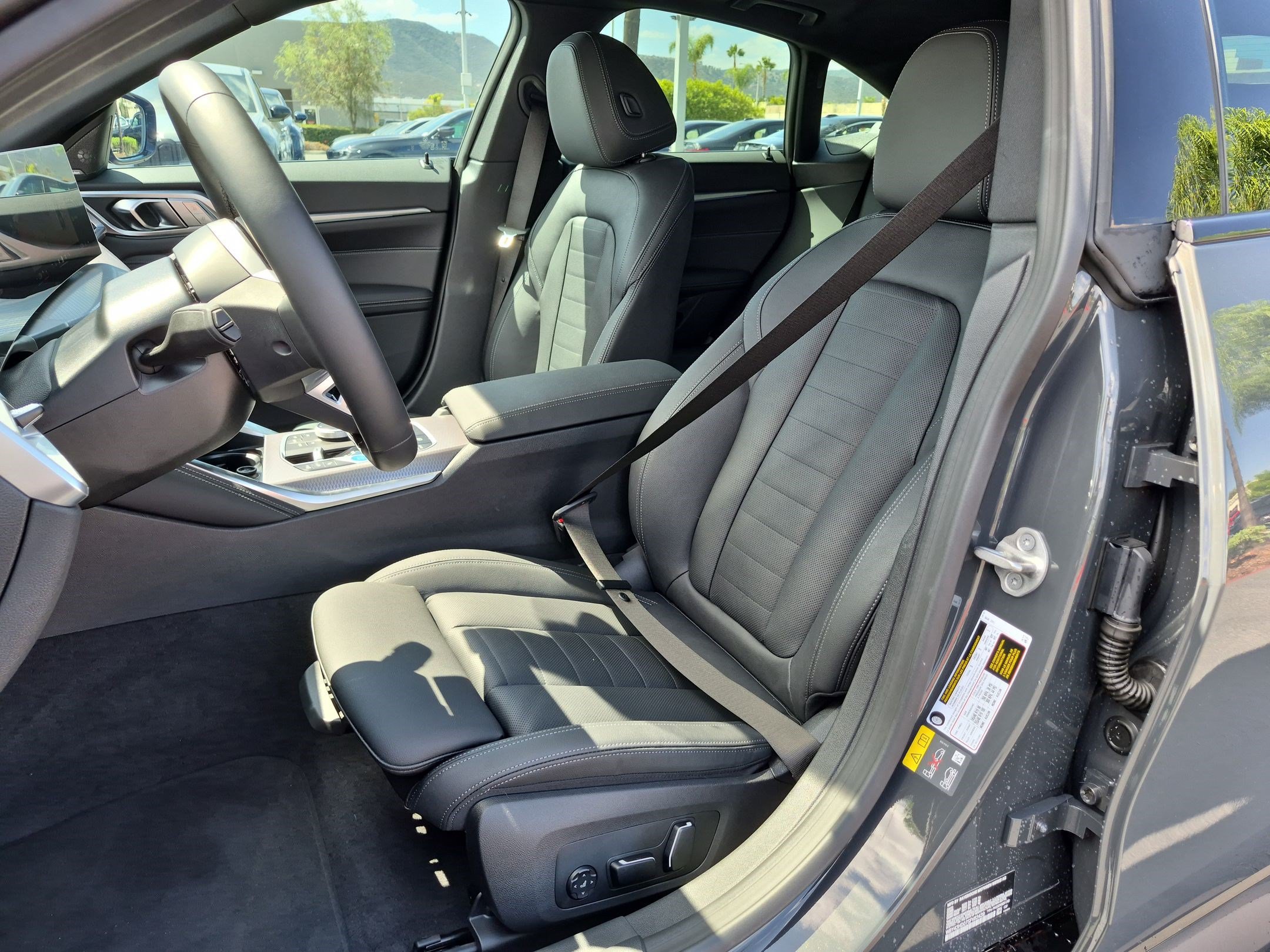 Used 2025 BMW i4 xDrive40i w/ M Sport Package AWD/4WD image 16