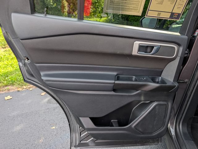 Used 2020 Ford Explorer XLT AWD/4WD image 33