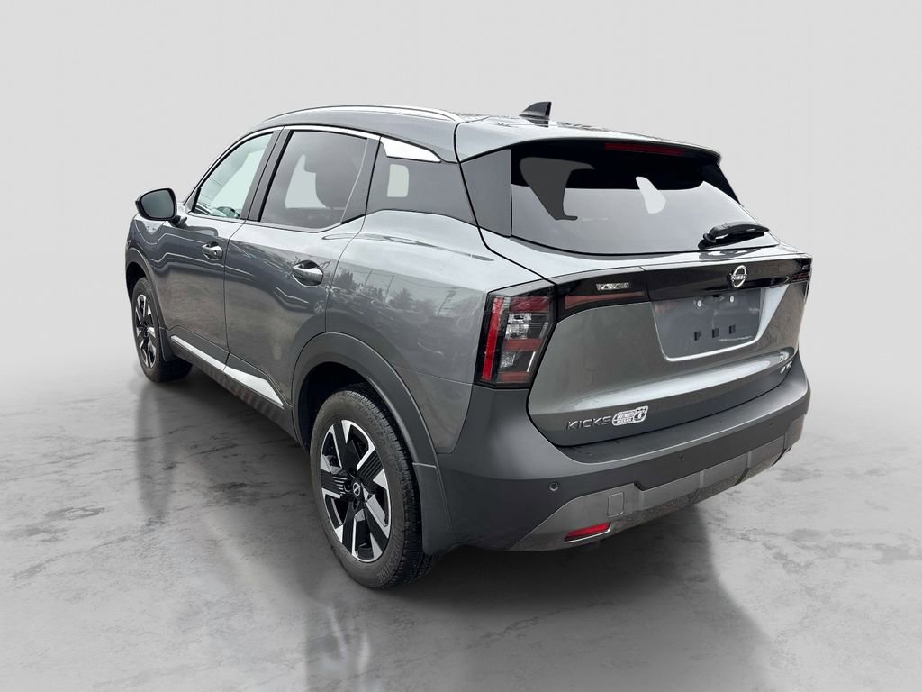Used 2026 Nissan Kicks SV w/ SV Premium Package image 3